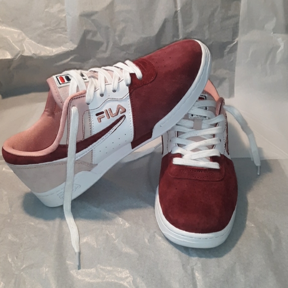 🚨 Fila Classic Sneakers Women size 9 Brand NEW - Picture 8 of 8